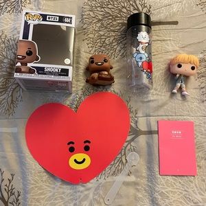 BT21 BTS Shooky Tata V Funko Pop Hot Topic K Pop